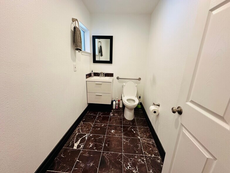 More Photos Of 3076 Union Ave, San Jose Office Residential For Sale