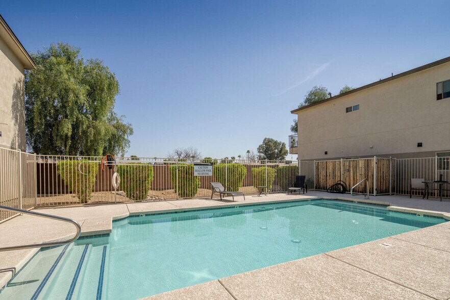 More Photos Of 2016 W Orangewood Ave, Phoenix Apartments For Sale