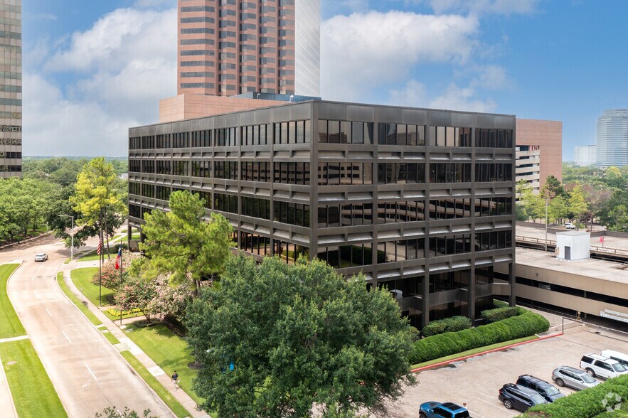 More Photos Of 1717 St. James Place, Houston Office For Lease