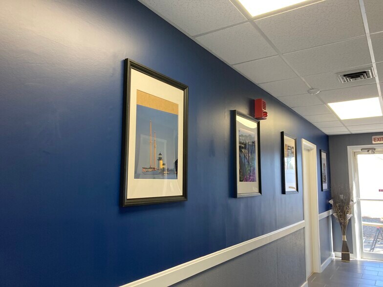 More Photos Of 900 Boston Post Rd, Old Saybrook Storefront Retail Office For Sale