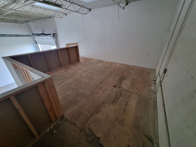 More Photos Of 52 129 Av NW, Edmonton Industrial For Lease