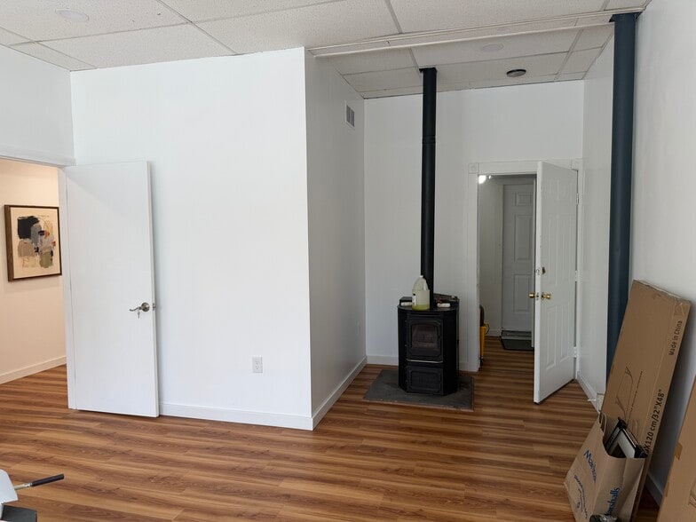 More Photos Of 355 June St, Worcester Office For Lease