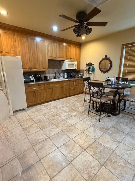 More Photos Of 1014 24th Ave NW, Norman Office For Sale