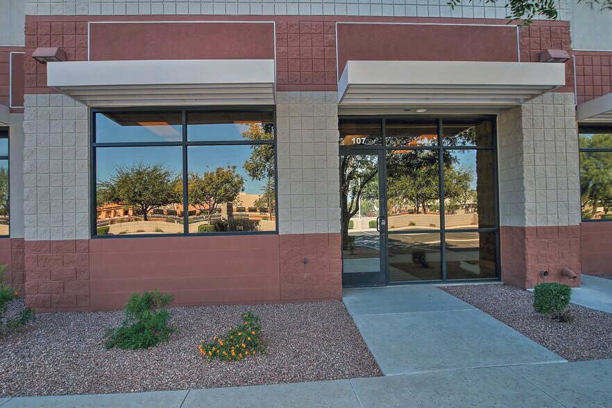 More Photos Of 7235 E Hampton Ave, Mesa Warehouse For Lease