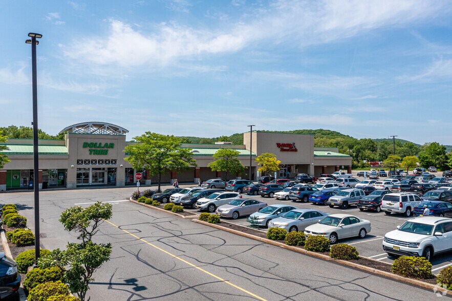 More Photos Of 437 US Highway 46, Rockaway General Retail For Lease