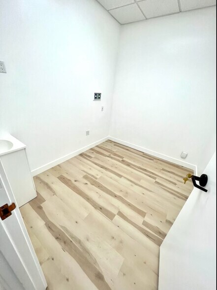 More Photos Of 7772 Warner Ave, Huntington Beach Medical For Lease