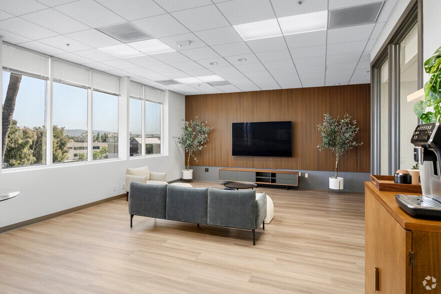 More Photos Of 10 Corporate Park, Irvine Office For Lease