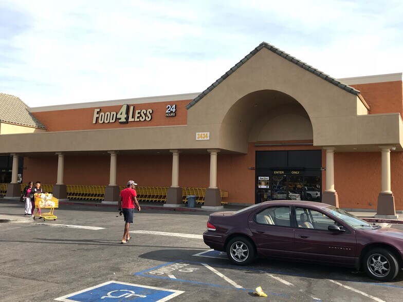 More Photos Of 520 Carolyn Weston Blvd, Stockton General Retail For Lease