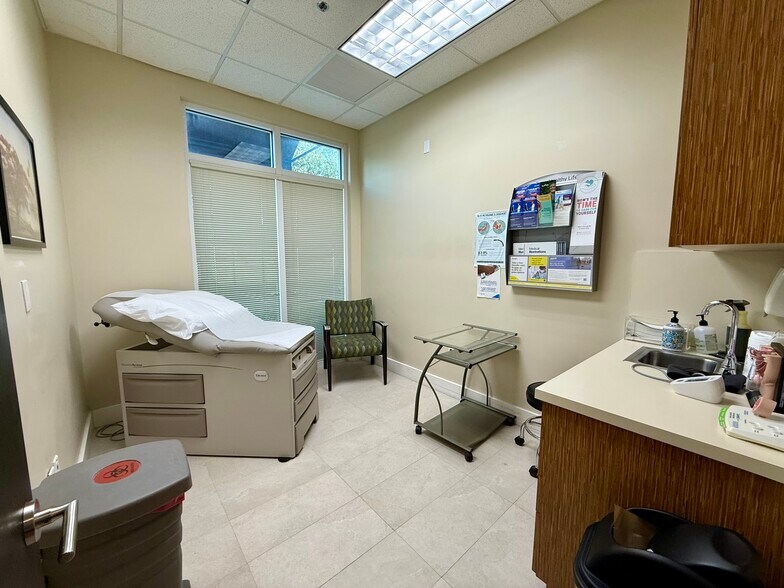 More Photos Of 8501 SW 124th Ave, Miami Medical For Sale