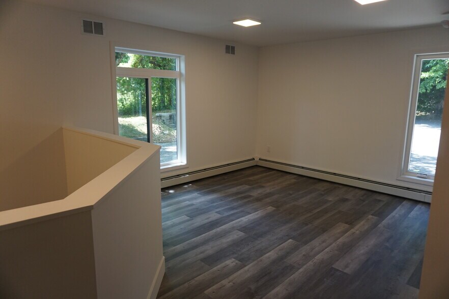 More Photos Of 149 S Grand Ave, Poughkeepsie Medical For Sale
