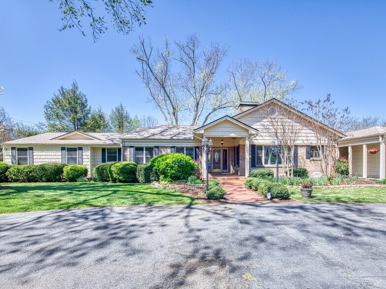 More Photos Of 142 Country Club Dr, Waynesville Hospitality For Sale