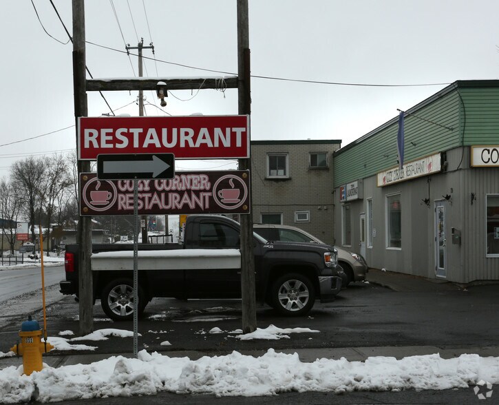 More Photos Of 83-85 Main St St N, North Glengarry General Retail For Lease