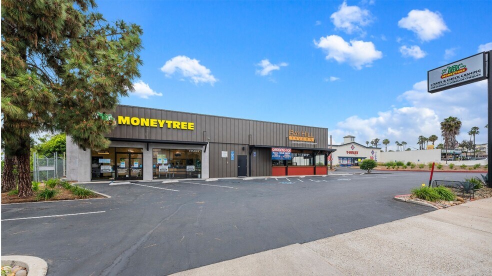 More Photos Of 3010 Clairemont Dr, San Diego Freestanding For Lease