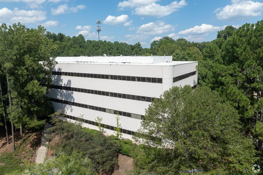 More Photos Of 5171 Glenwood Ave, Raleigh Office For Lease