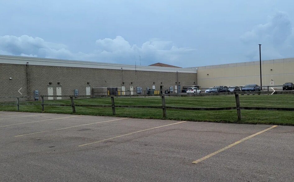 More Photos Of 800-A N Main St, Elburn Land For Sale