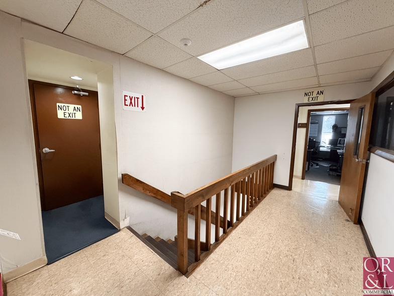 More Photos Of 815 N Mountain Rd, Newington Manufacturing For Sale