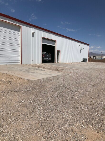 More Photos Of 5147 S Huntington Rd, Fort Mohave Industrial For Lease