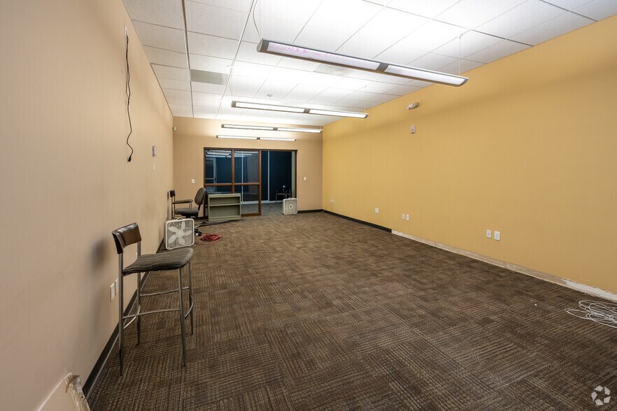 More Photos Of 4000 Quebec St, Denver General Retail For Sale