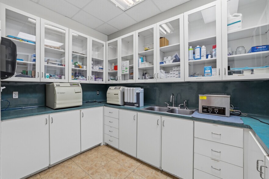 More Photos Of 2019 W Nolana Ave, McAllen Office For Sale