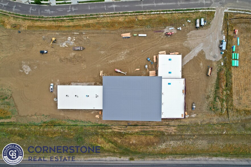 More Photos Of Heathrow, Casper Storefront Retail Office For Lease