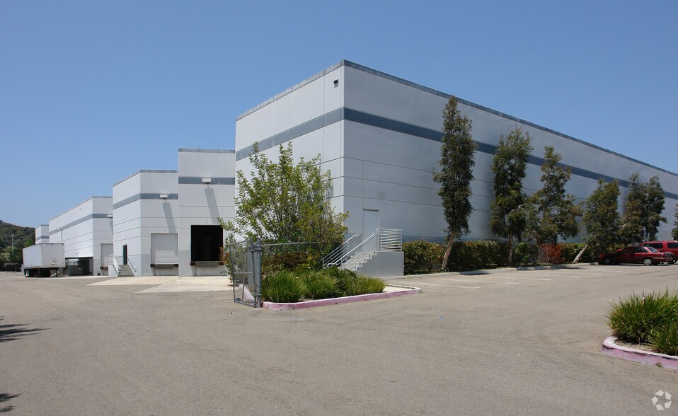 More Photos Of 2865 Executive Pl, Escondido Manufacturing For Lease