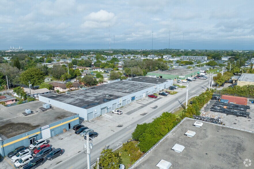 More Photos Of 18520-18590 NE 2nd Ave, Miami Warehouse For Lease