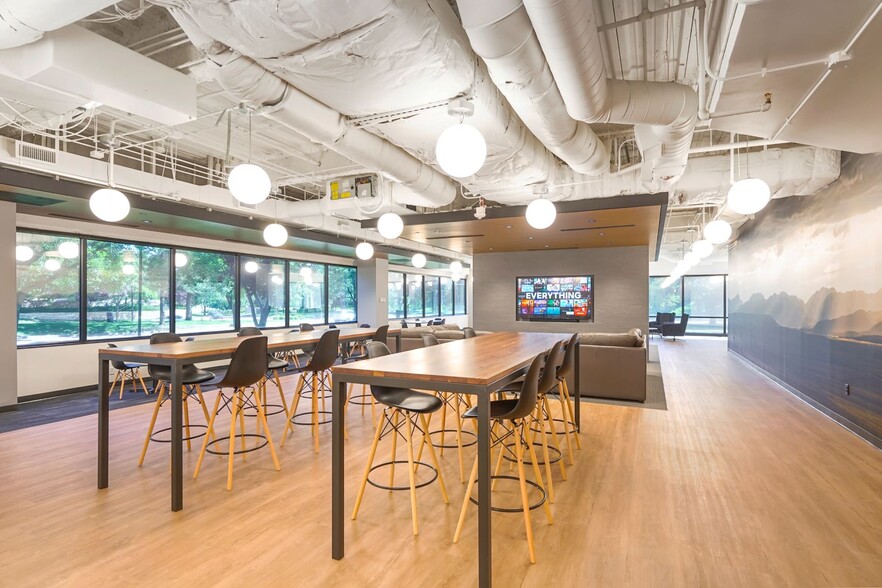 More Photos Of 4601 Dtc Blvd, Denver Office For Lease