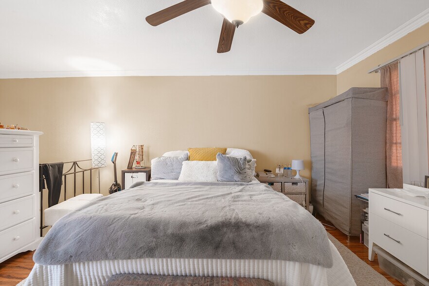 More Photos Of 646 S Grand St, Orange Apartments For Sale