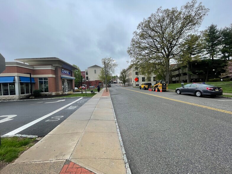 More Photos Of 25 N Fullerton Ave, Montclair Office Residential For Lease