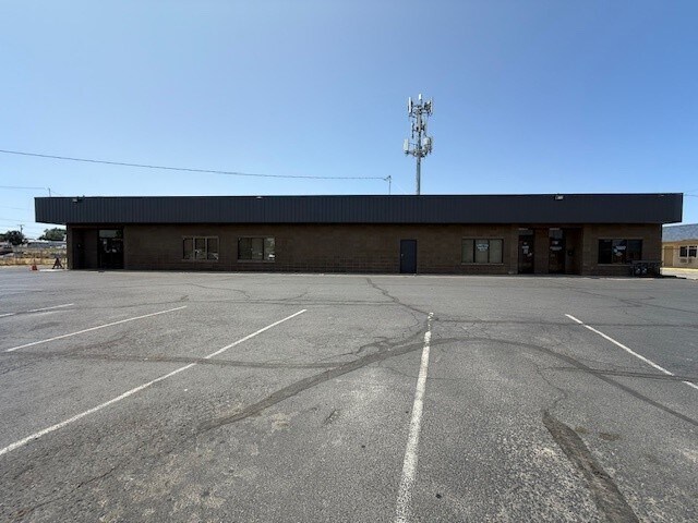 More Photos Of 405 N 1st St, Hermiston Office For Sale