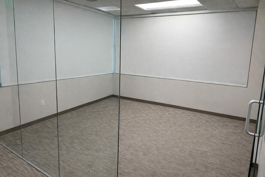 More Photos Of 3532 Seagate Way, Oceanside Warehouse For Sale