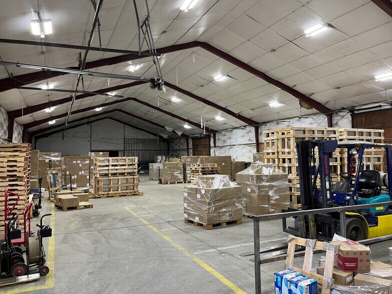 More Photos Of 421 N Freya St, Spokane Service For Lease