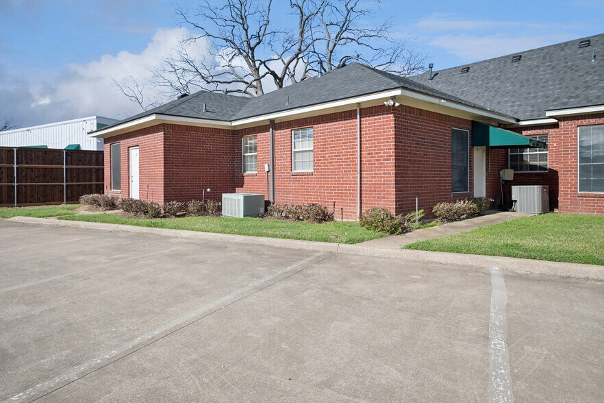 More Photos Of 6407 Colleyville Blvd, Colleyville Medical For Lease