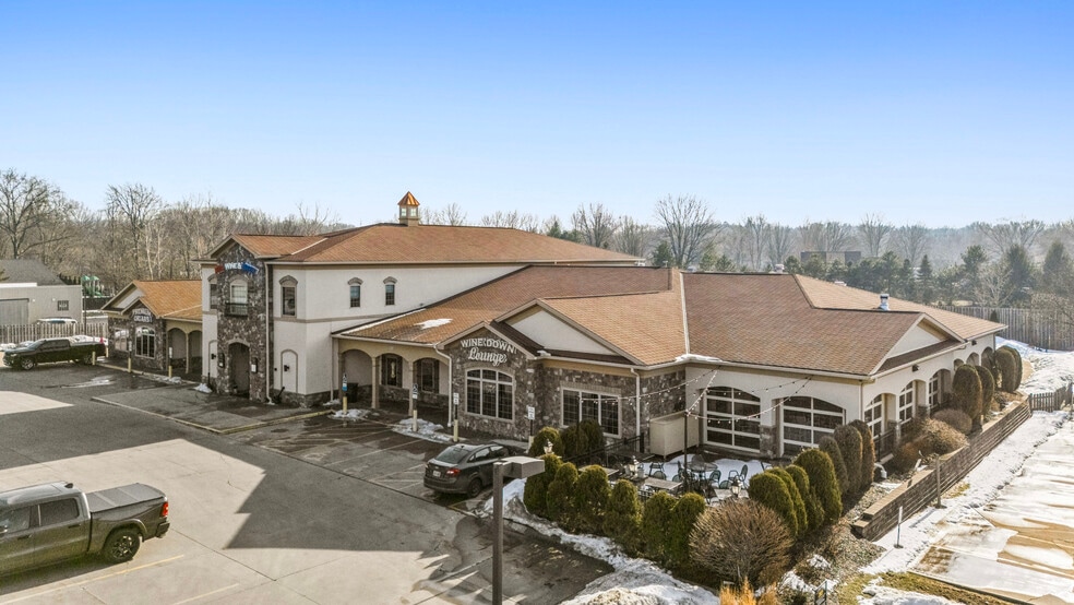 More Photos Of 9620 Old Johnnycake Ridge Rd, Mentor Restaurant For Lease