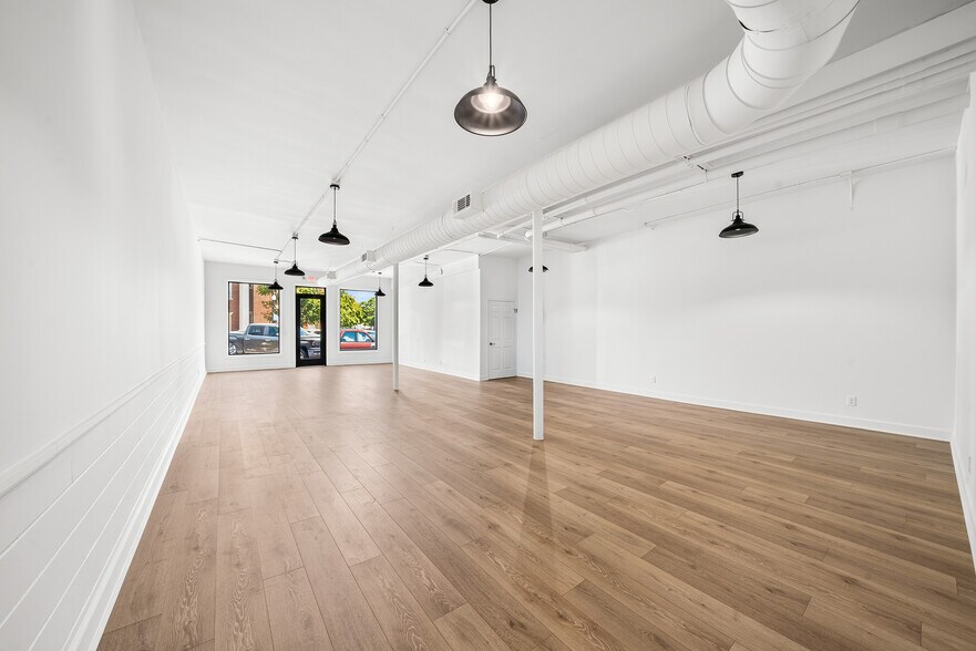 More Photos Of 34 S Court Sq, Newnan Office For Lease