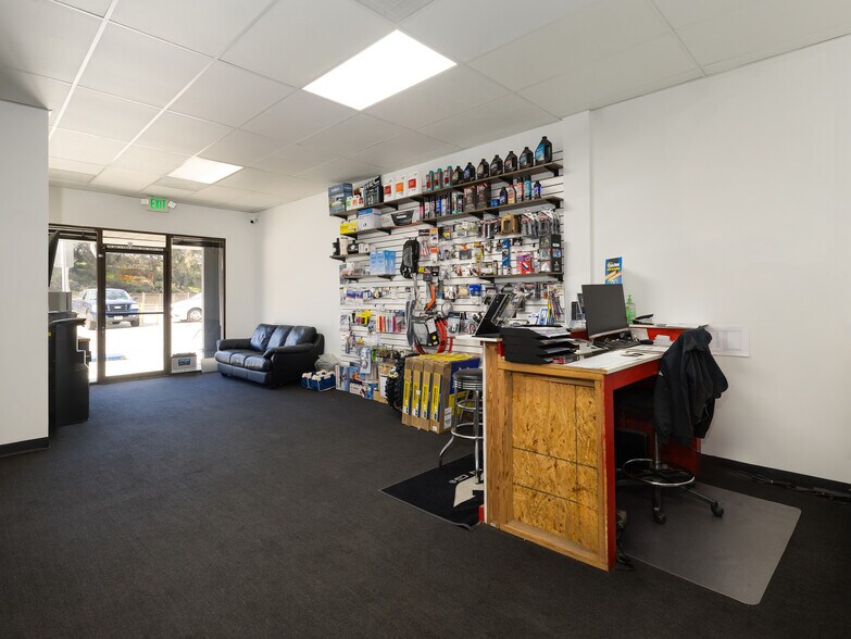 More Photos Of 20600 Gramercy Pl, Torrance Light Manufacturing For Lease