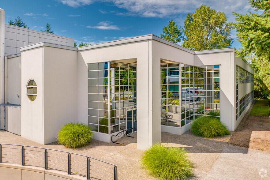 More Photos Of 3577 Gilmore Way, Burnaby Office For Lease
