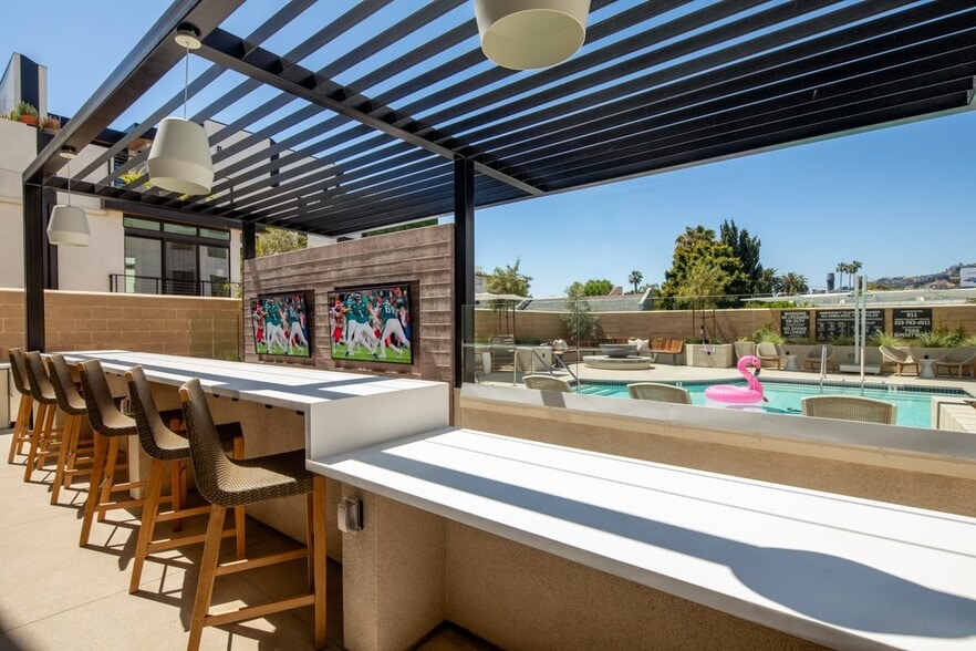 More Photos Of 7520-7566 W Sunset Blvd, Los Angeles Apartments For Lease