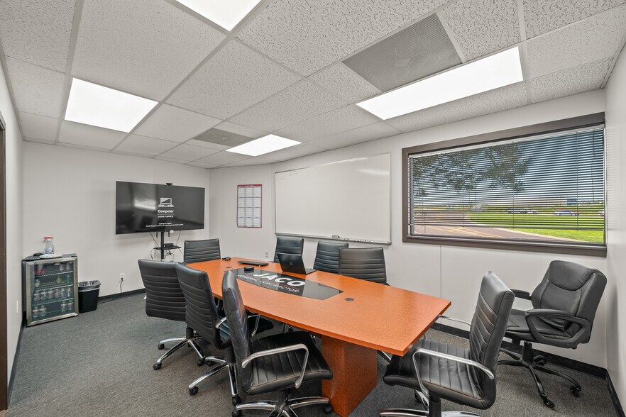 More Photos Of 10841 W 87th St, Overland Park Medical For Sale