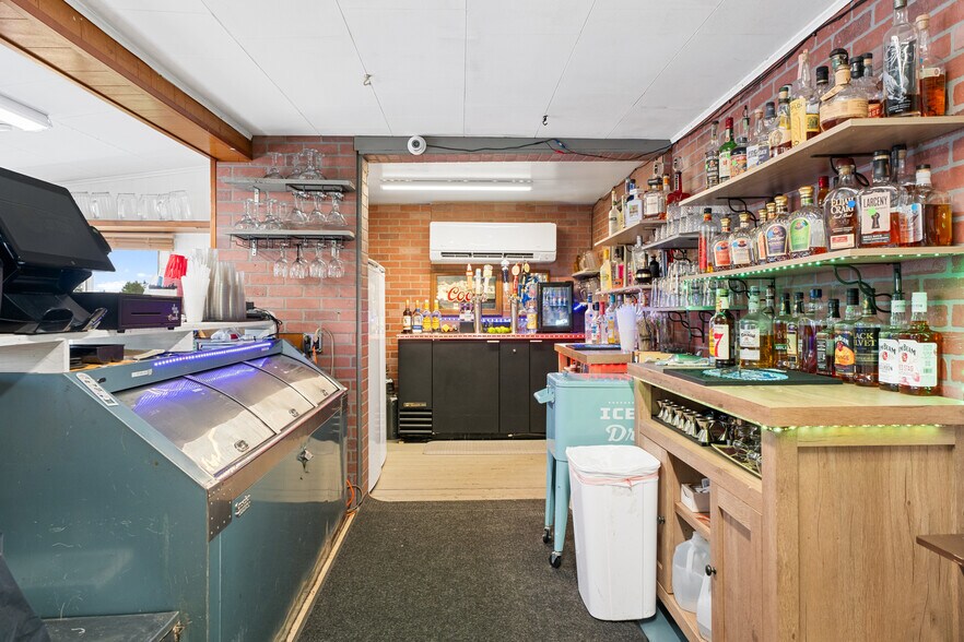 More Photos Of 7930 French Rd, Alpena General Retail For Sale