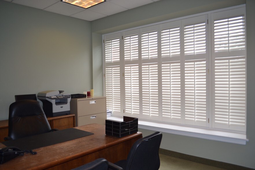 More Photos Of 1735 Post Rd, Fairfield Office For Lease