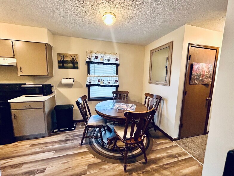 More Photos Of 207 S Main St, Louisiana Apartments For Sale