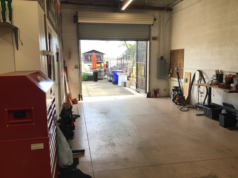 More Photos Of 1689 Production Cir, Jurupa Valley Service For Sale