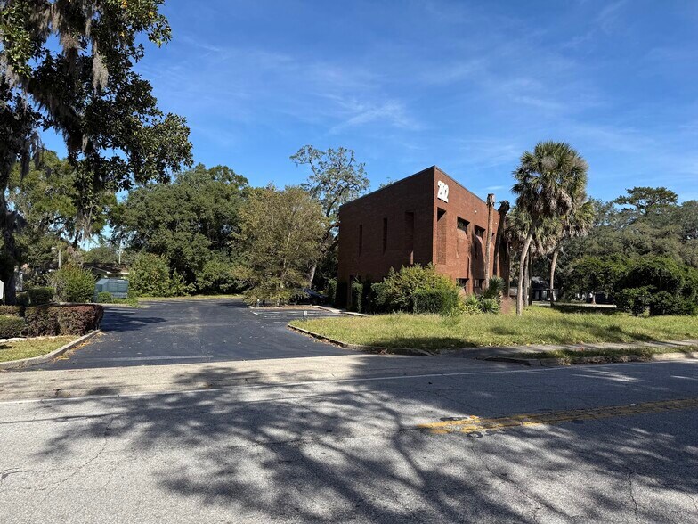 More Photos Of 202 NE 8th Ave, Ocala Office For Sale