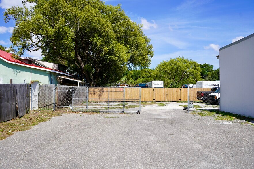 More Photos Of 3003 N Nebraska Ave, Tampa Freestanding For Lease