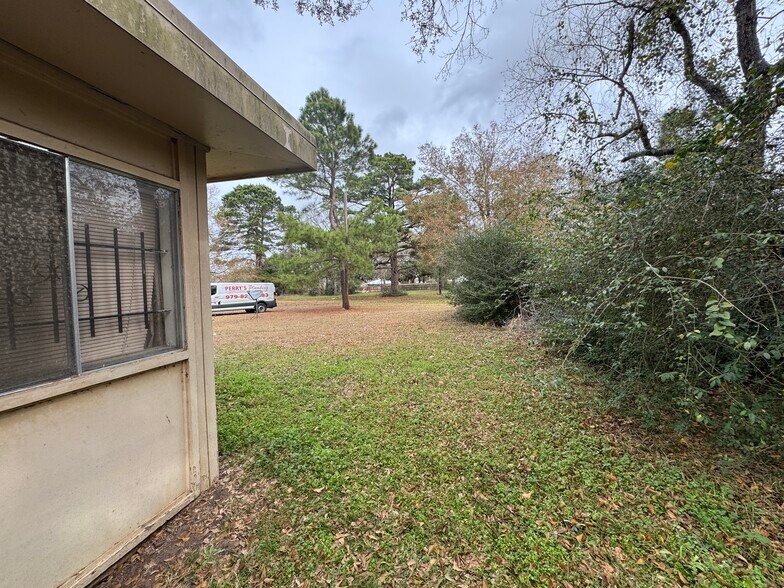 More Photos Of 300 Echols st, Prairie View Multifamily For Sale