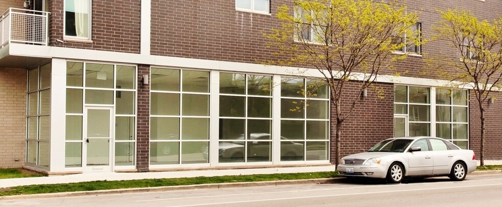 More Photos Of 1959 W Erie St, Chicago Storefront Retail Residential For Lease