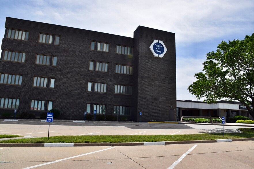 More Photos Of 3706 SW Topeka Blvd, Topeka Office For Sale