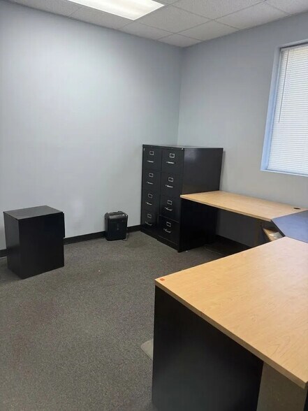 More Photos Of 1424 Veterans Dr, Conyers Flex For Lease