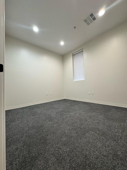 More Photos Of 1400 N Coit Rd, McKinney Unknown For Lease